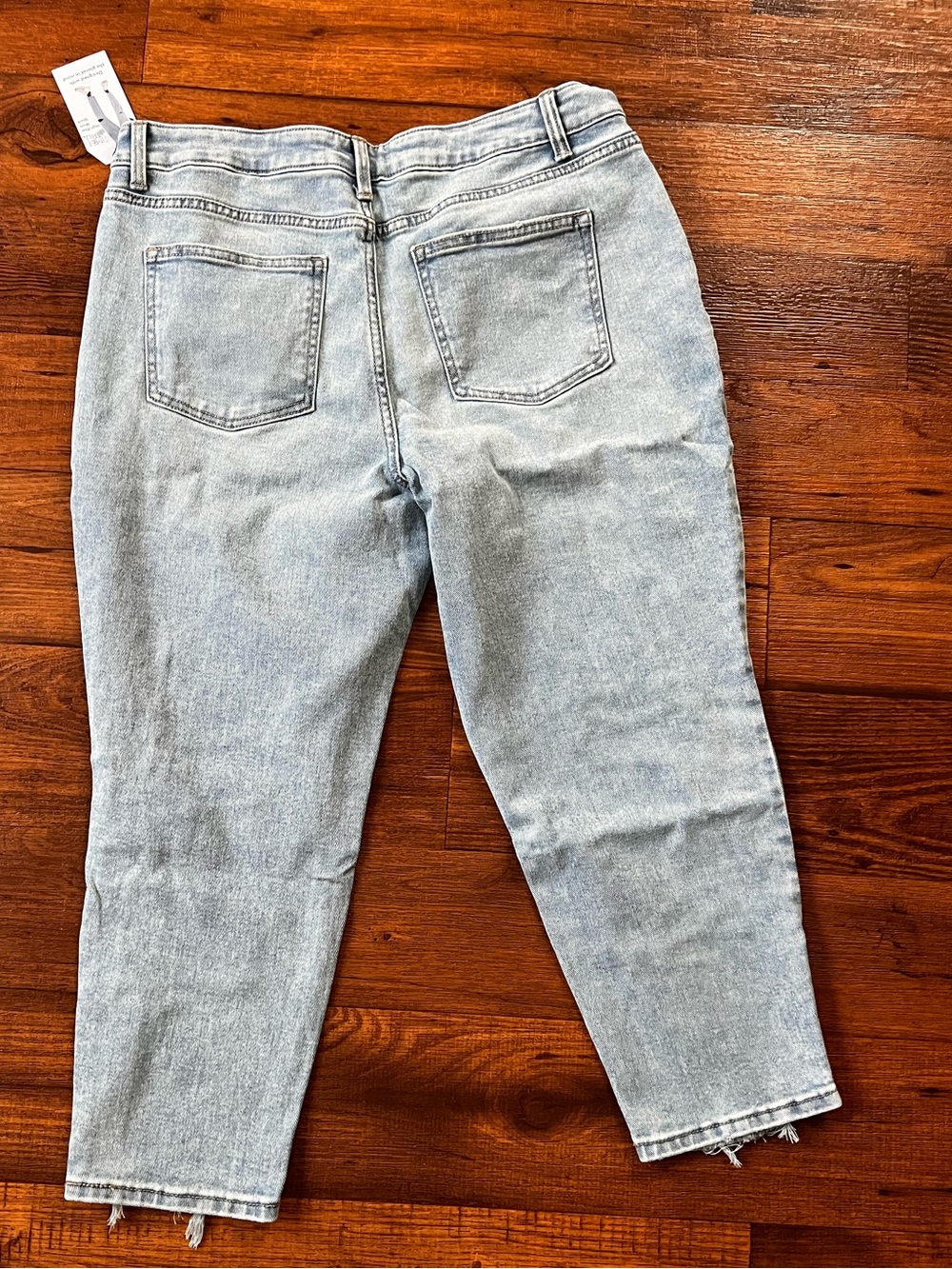 Time and Tru Light Wash Women’s Jeans